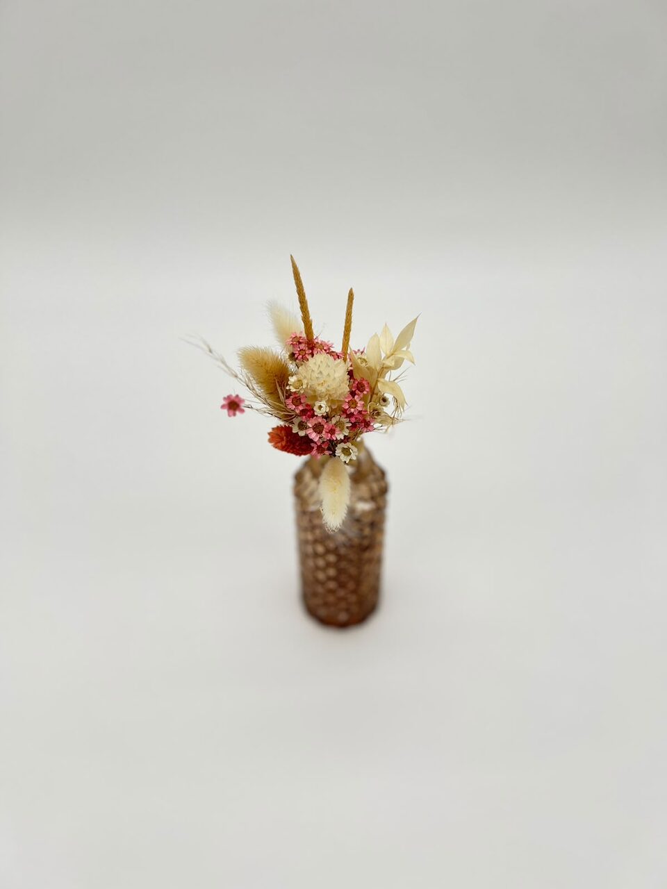 Trockenblumen Arrangement rose/creme